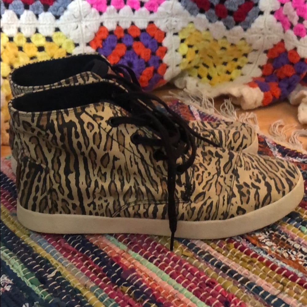 Cheetah High Top TOMS sneakers